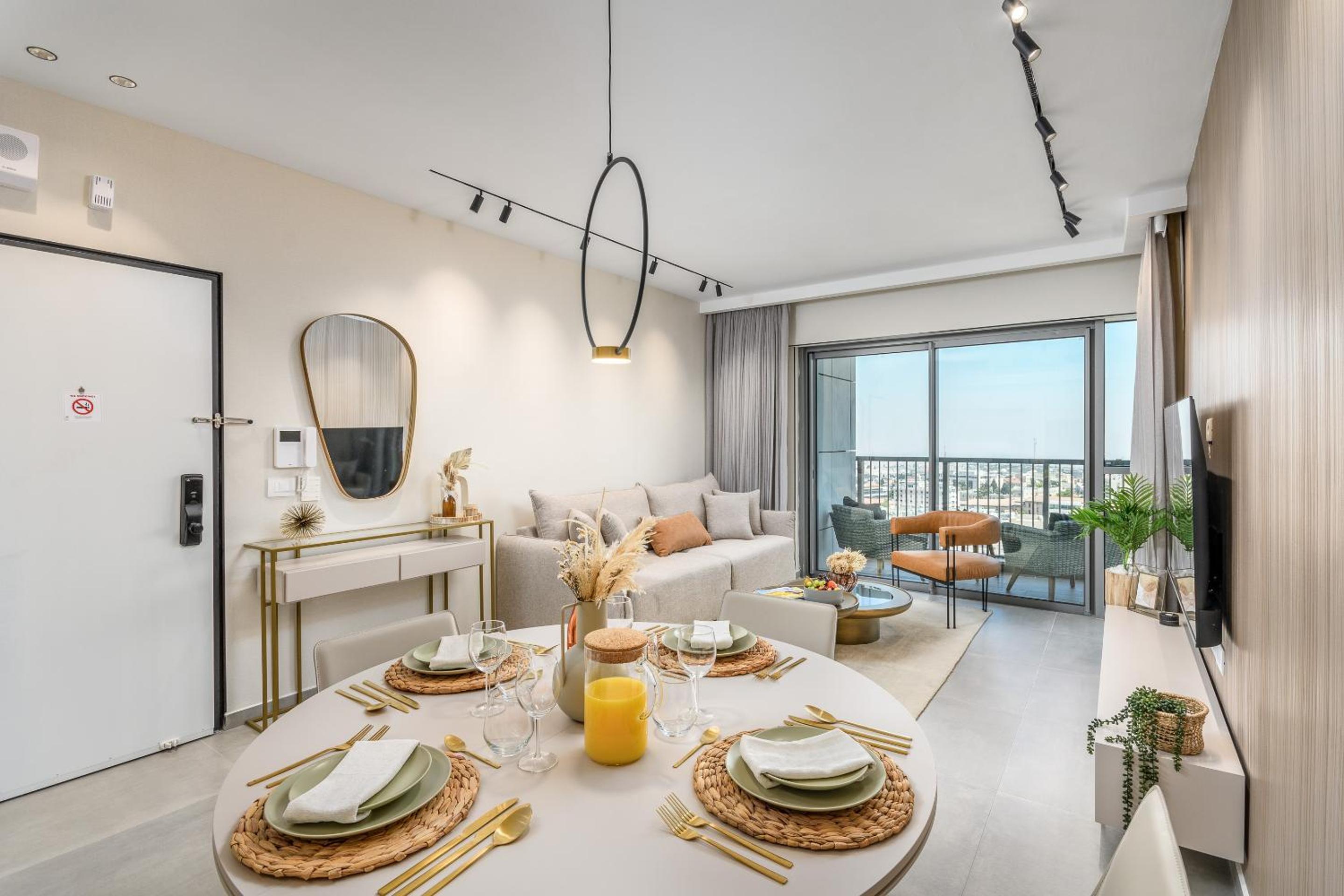 Savyon Wiew Tower Apartment hotel - Sea-u-Jerusalem