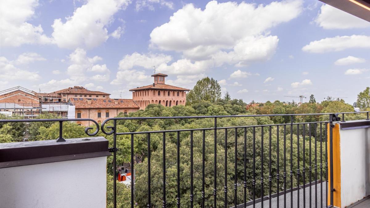 -Le stanze dei Pico- Wi-Fi, nel cuore di Mirandola - una terrazza unica sul tetto, photo 3