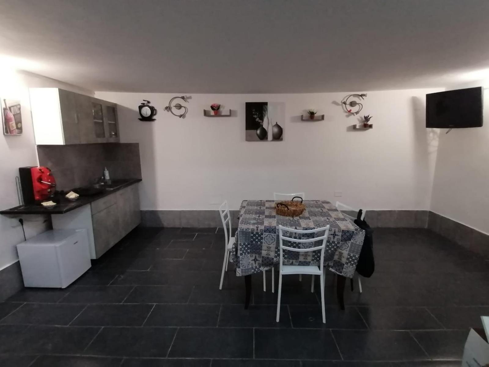 PAPIRETO'S HOME view 4