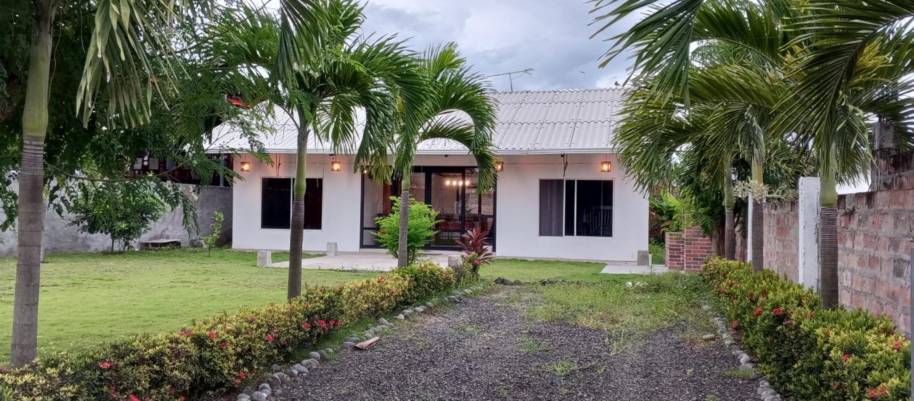 Casa Playa San Jacinto Manabi