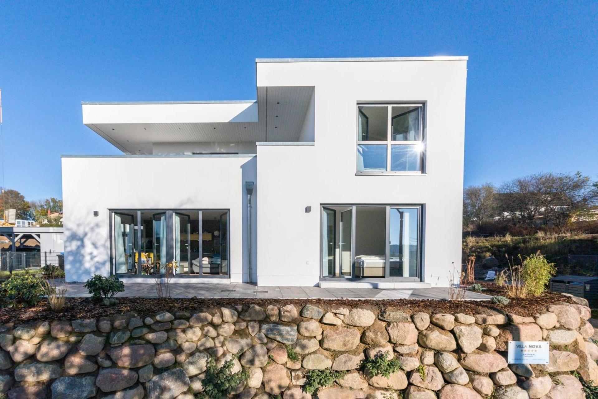Villa Nova by Callsen