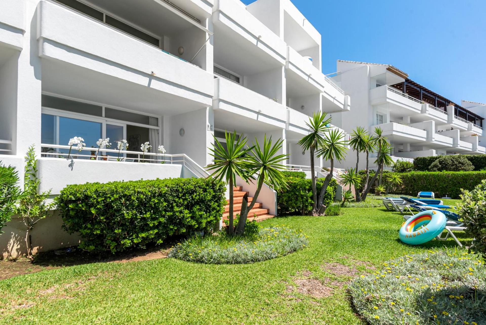 Playa Miraflores Luxury Beachfront Apartment