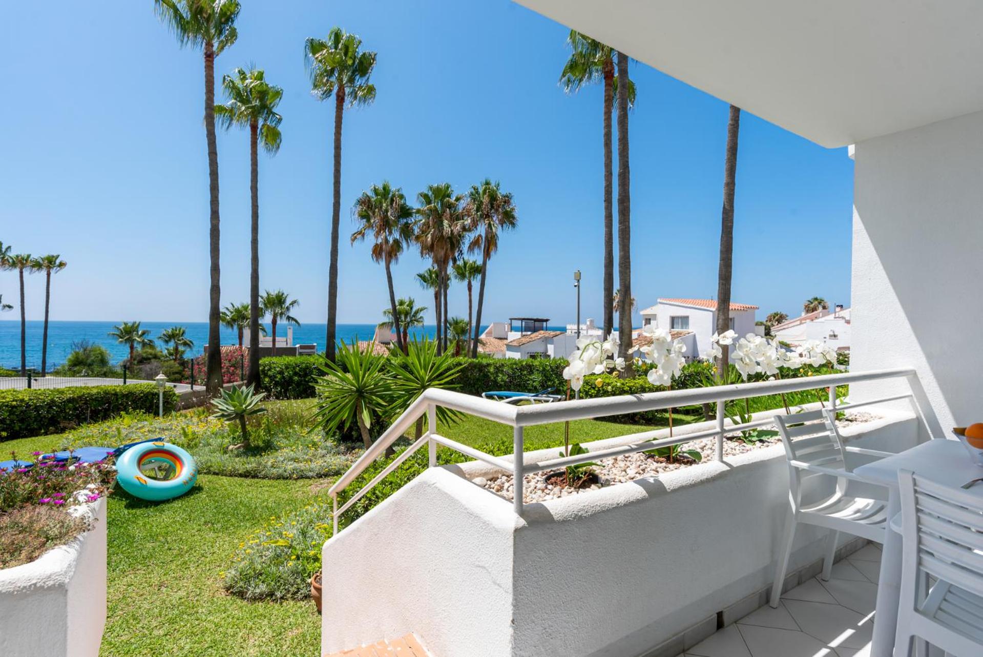 Playa Miraflores Luxury Beachfront Apartment