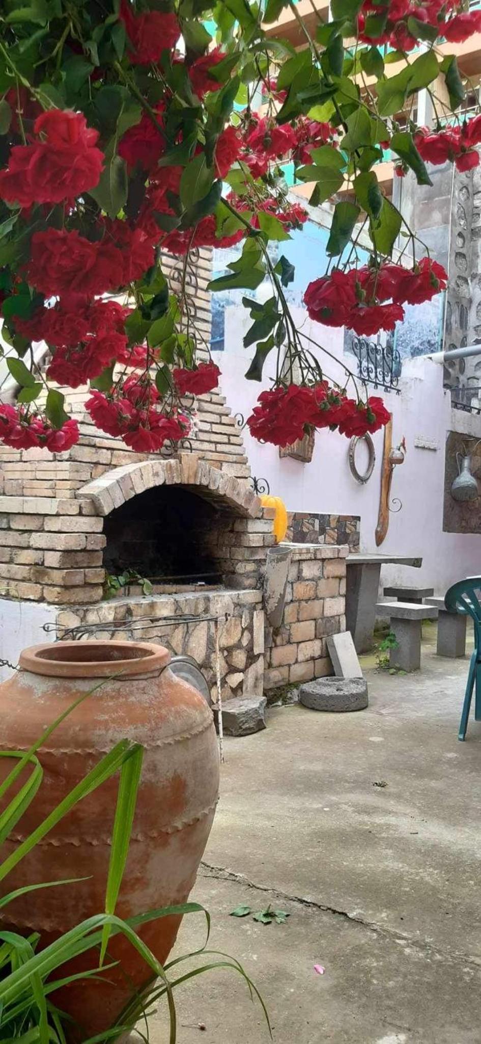 Lovely Goris