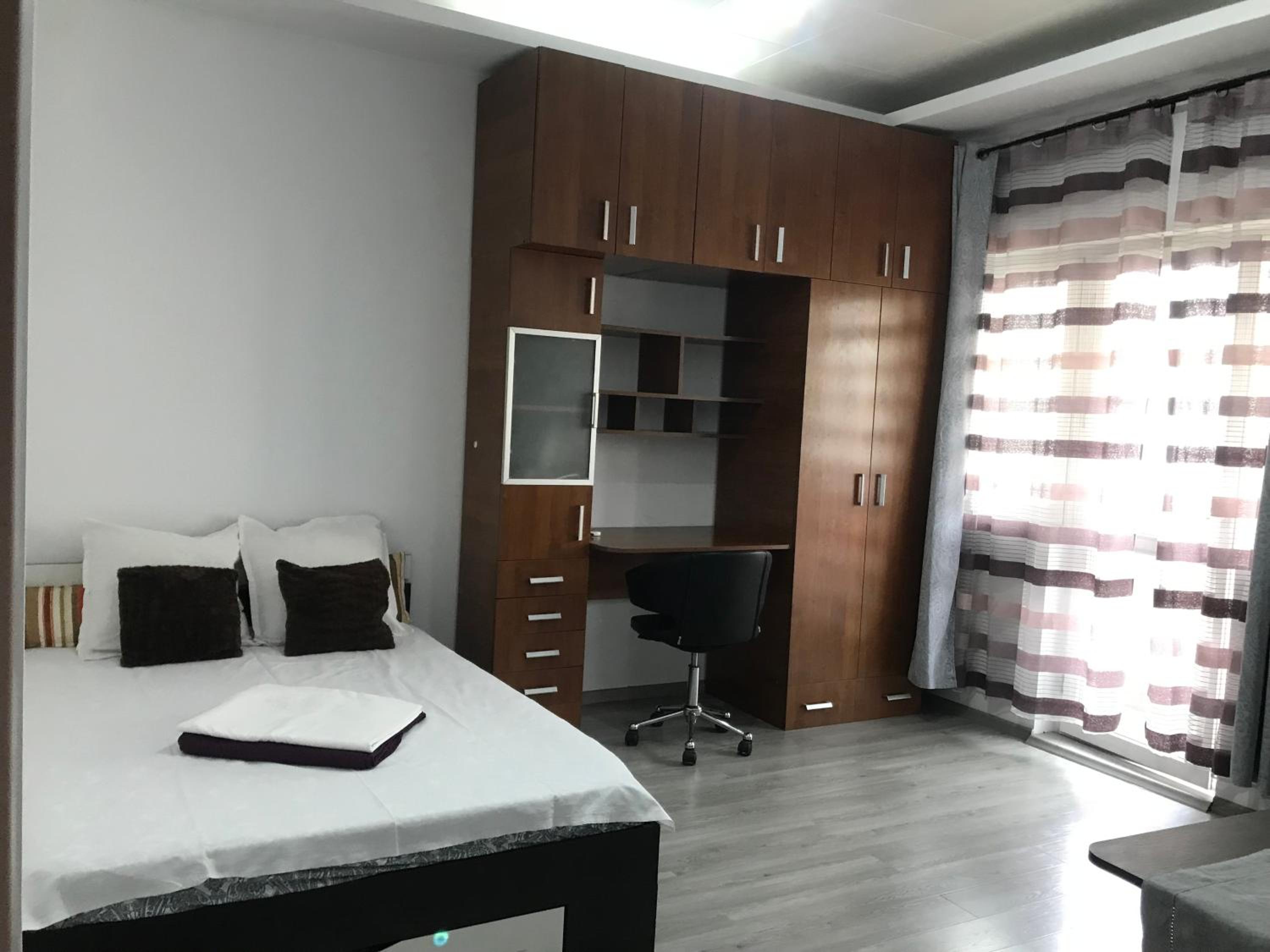 Stefan cel Mare-Central Room view 5