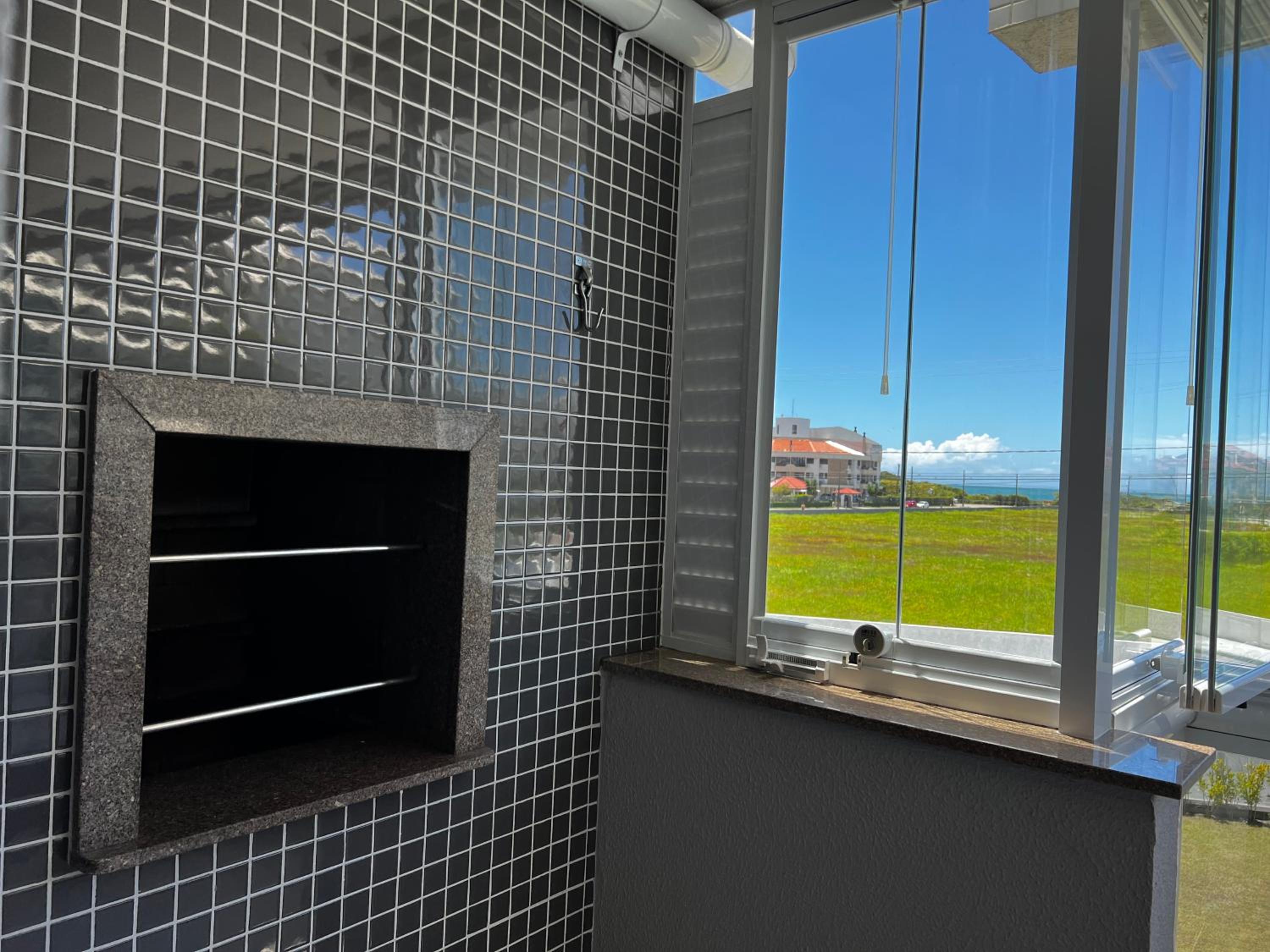 Apto de praia nos Ingleses - condomínio com piscina