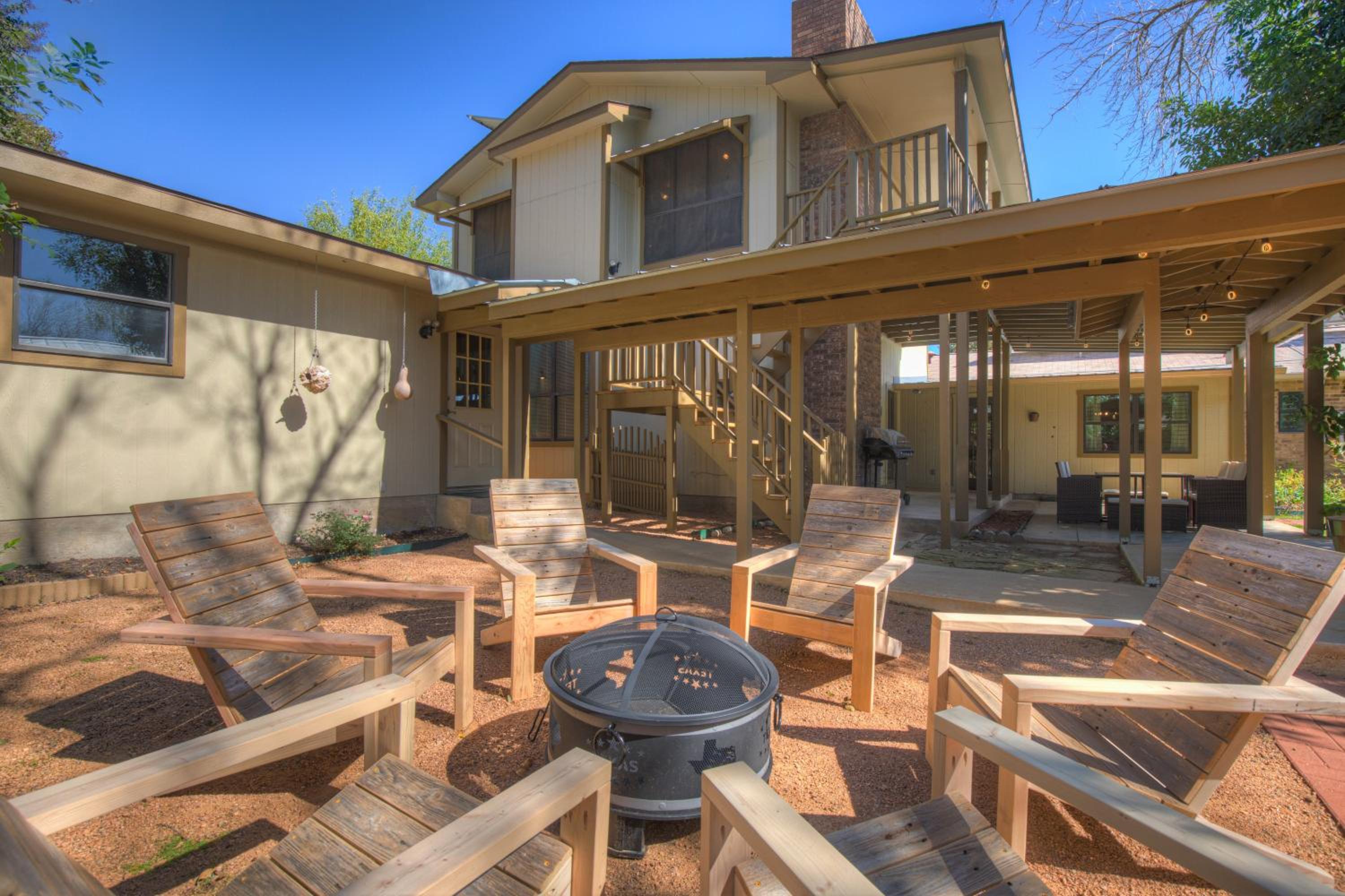 Huge Luxury Home with Hot Tub and Sauna - 2 mi to Dwntn view 3