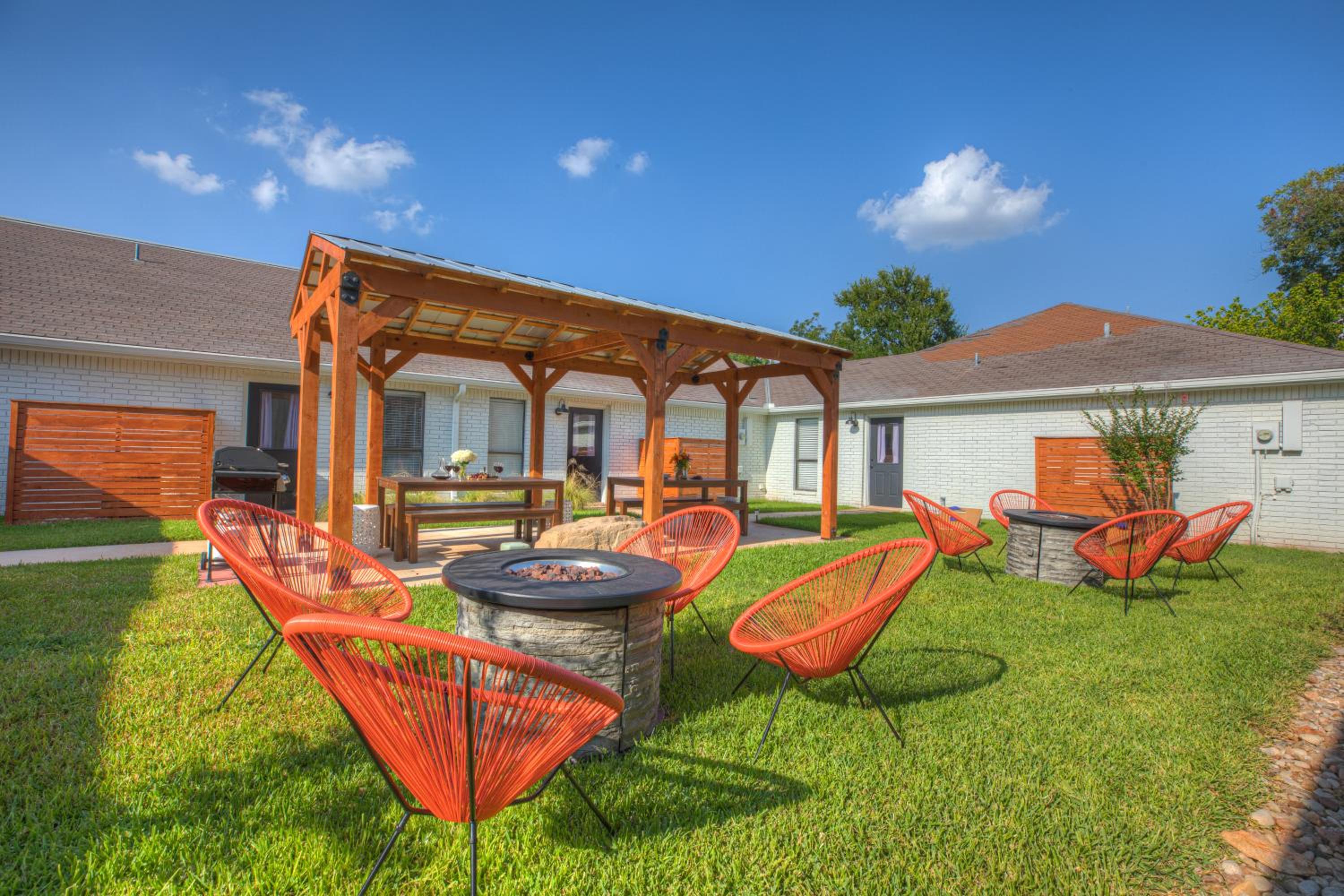 Wanderlust #2 | Hot Tub | Shared Outdoor Space view 3