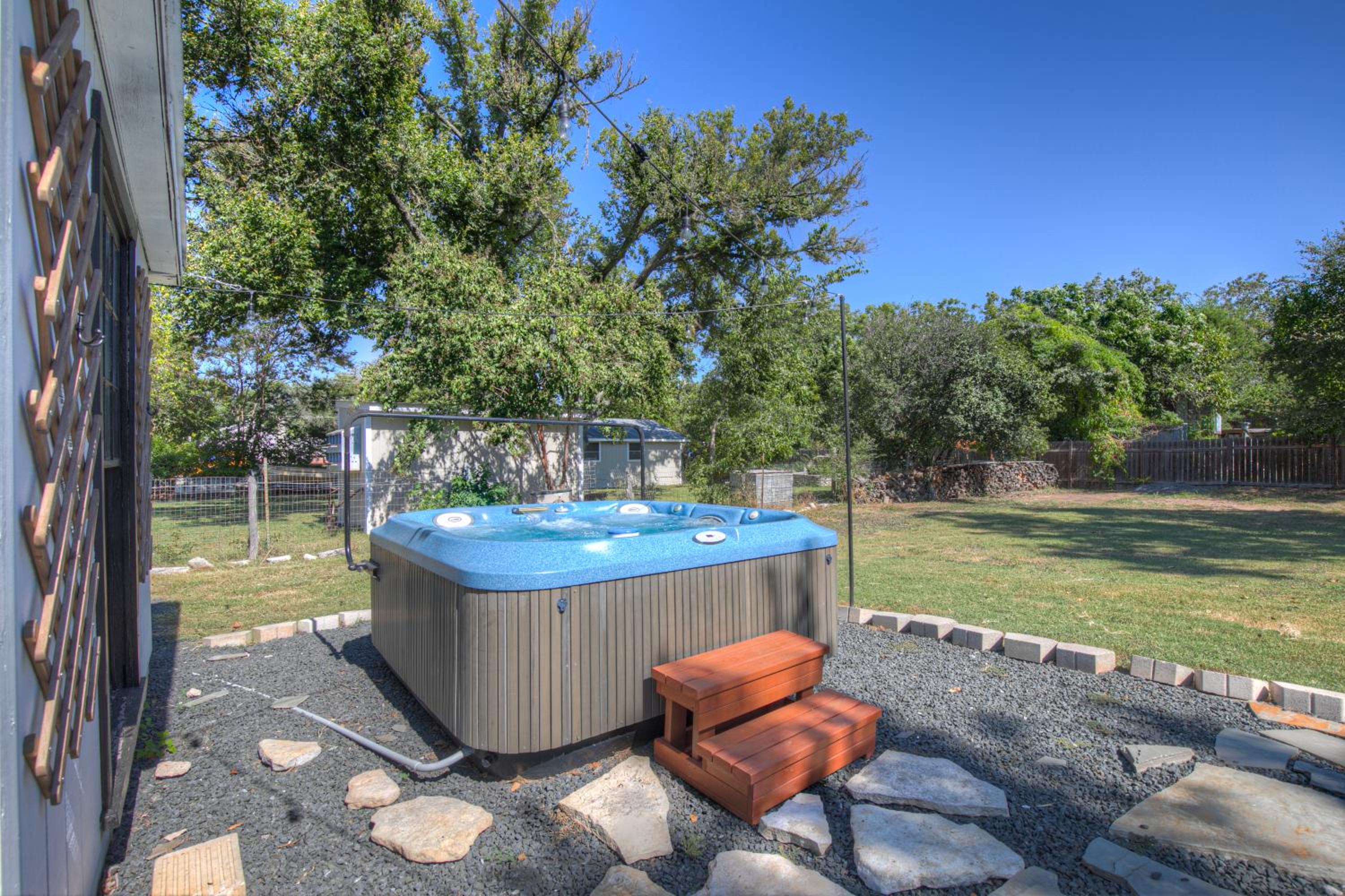 Modern Farmhouse with HotTub Fire Pit & Games! view 3