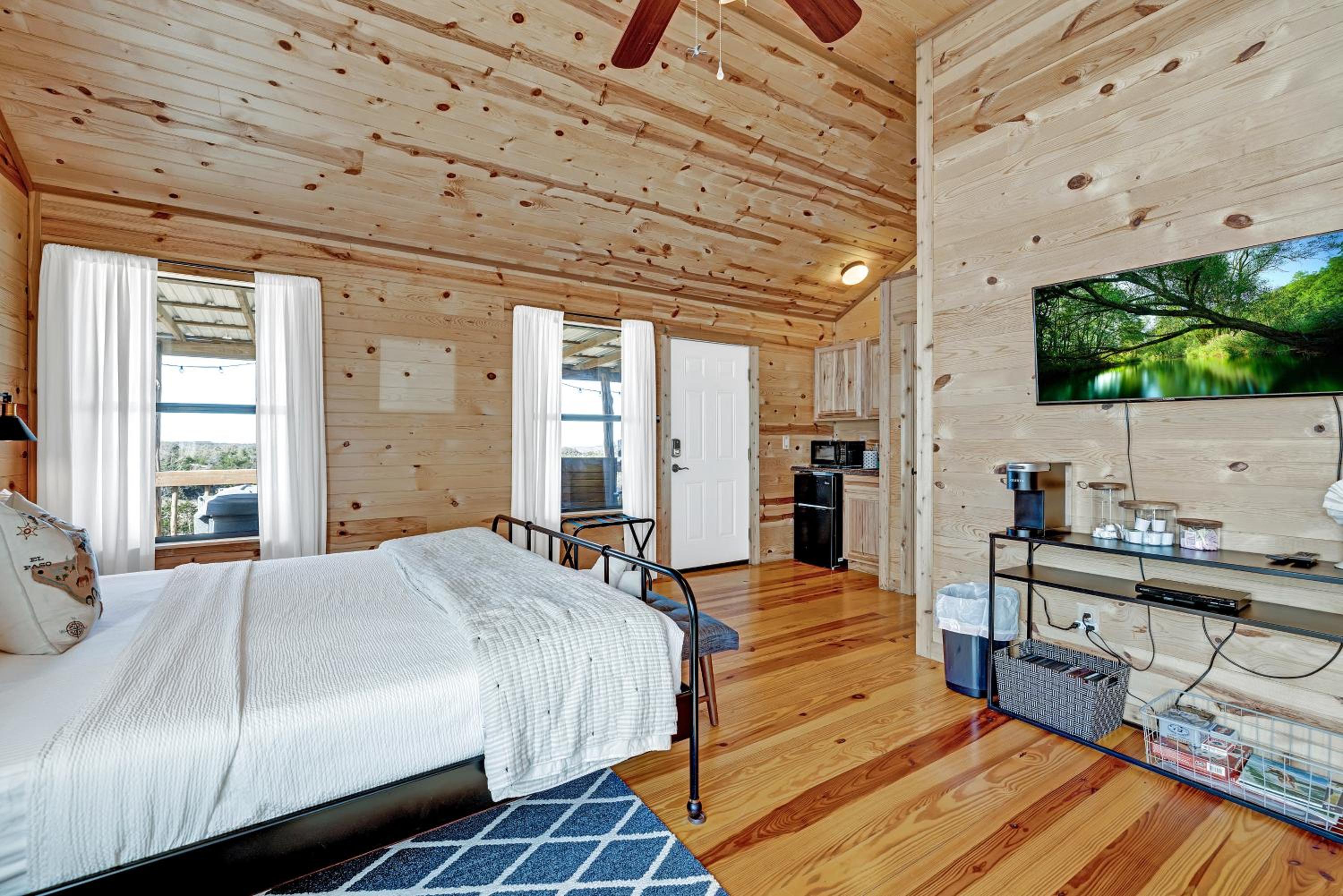 Mesquite Cabin with Hot Tub & Hill Country Views view 4