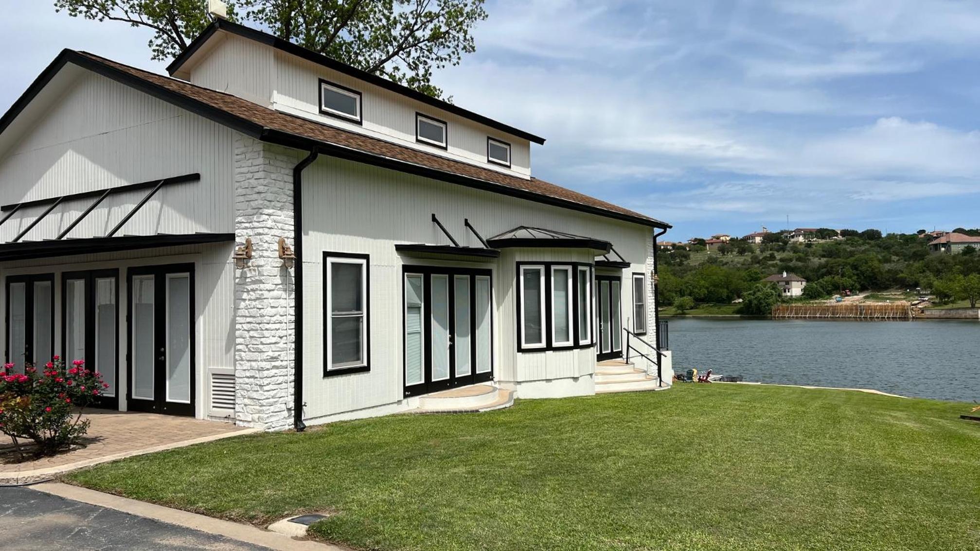 Luxurious Lakehouse with Indoor Pool-Hot Tub-Fire Pit view 4