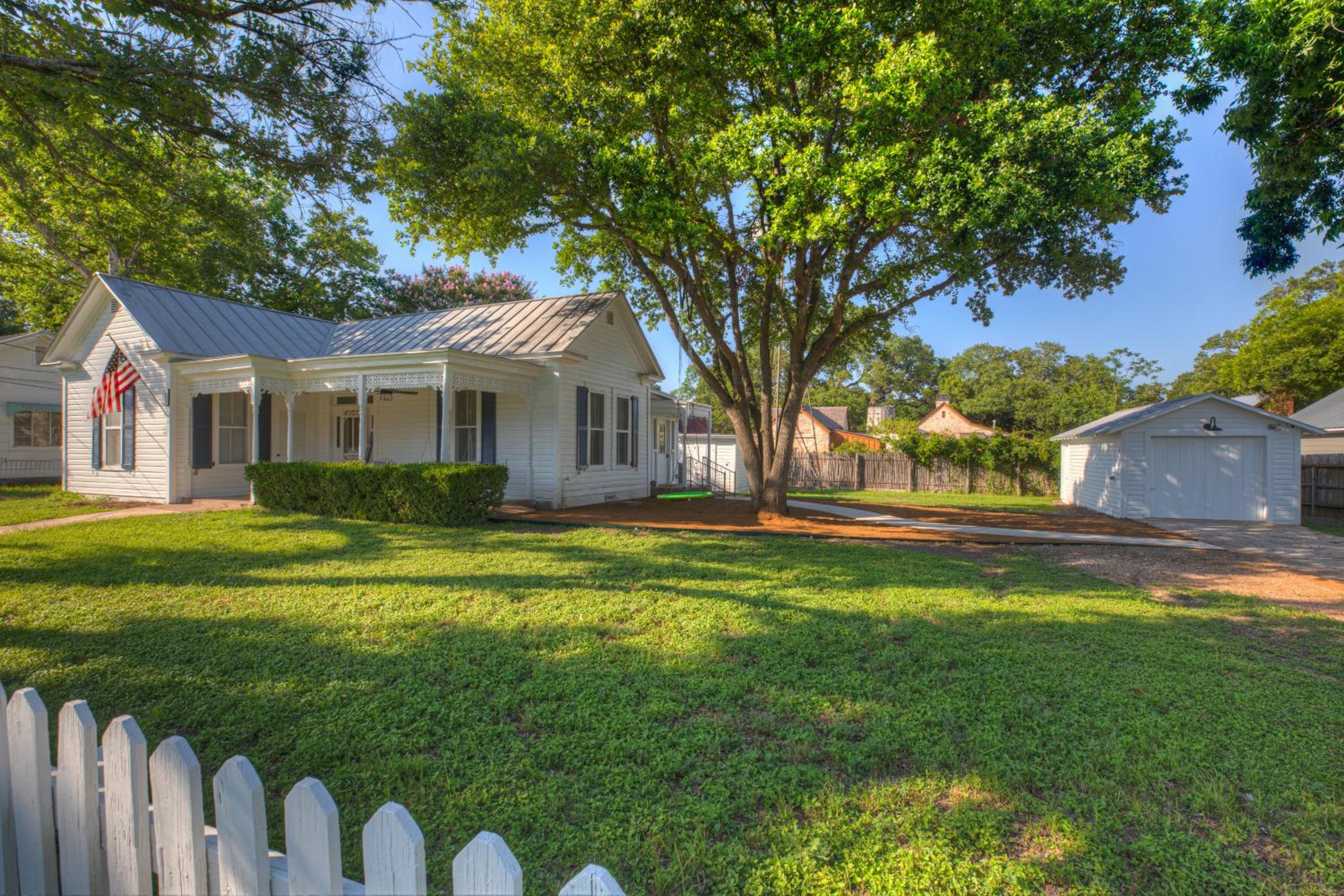 Stunning Home with Hot Tub & Grill Just 2 Blks from Main St!