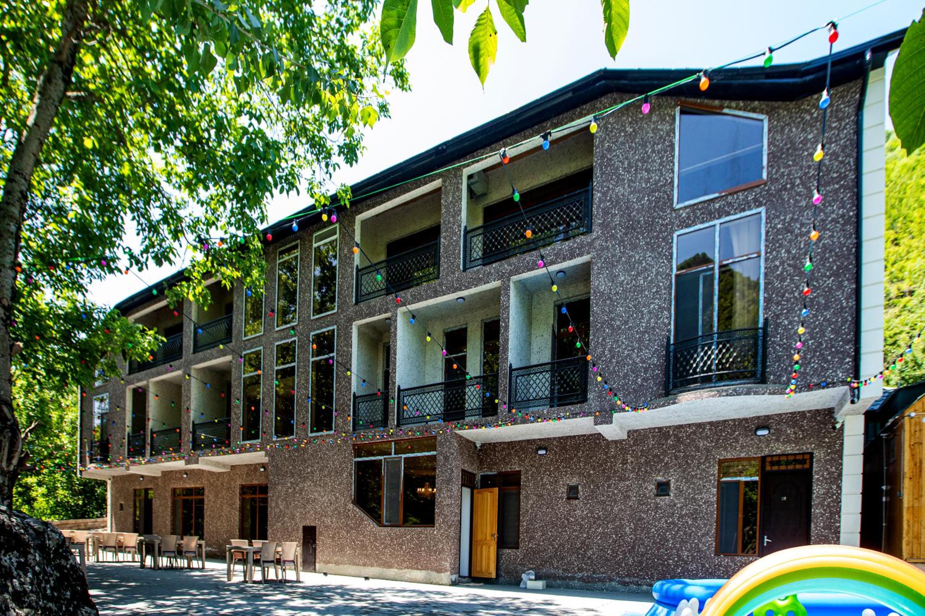 Family Inn