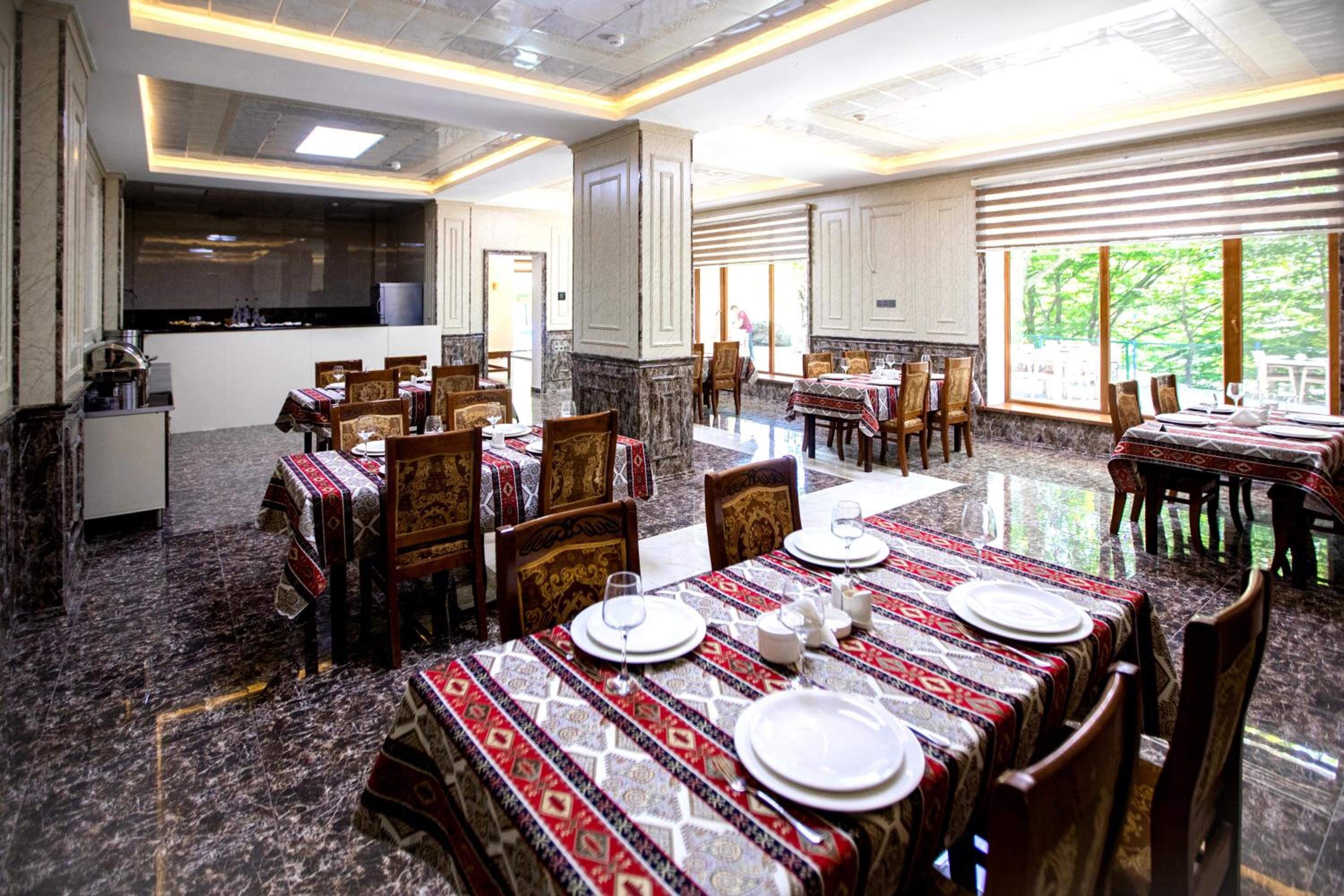 Family Inn