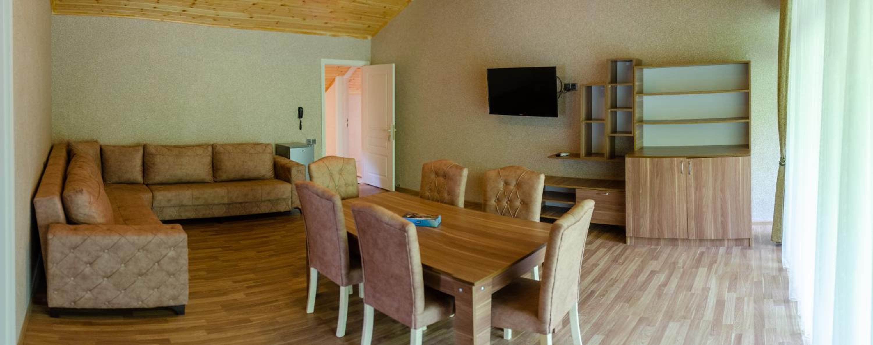 Family Inn