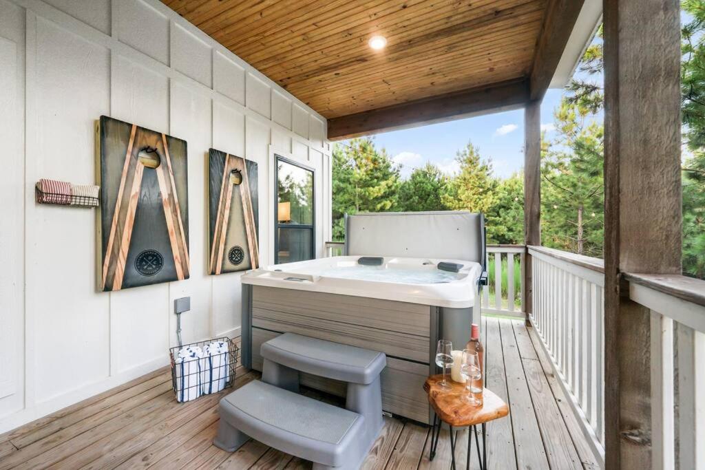 Double Arrow Cabin view 5