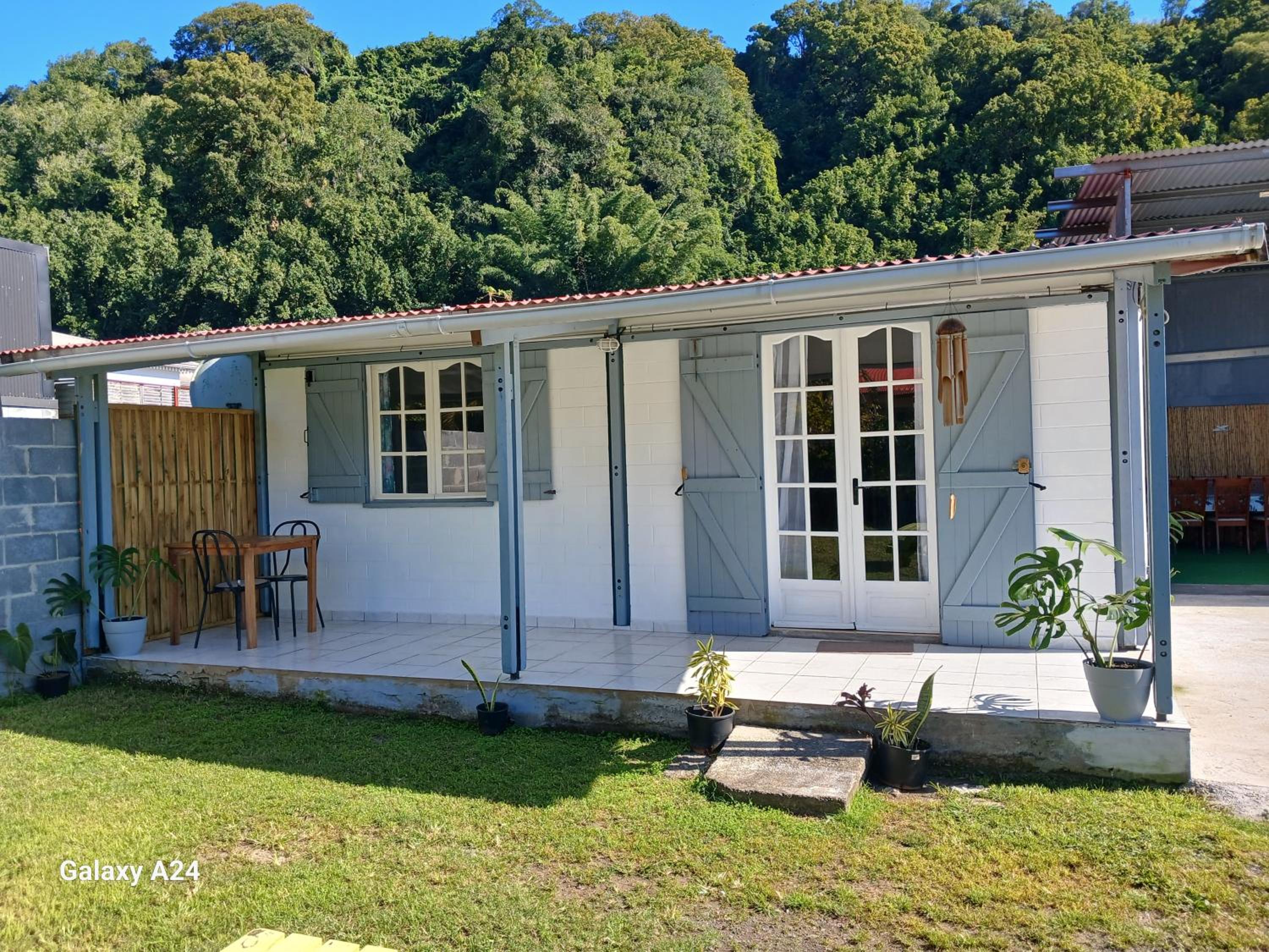 Le Recoin Exotique by ResaLoc - Maison Traditionnelle avec jardin et jacuzzy - sur la Route de Salazie view 5