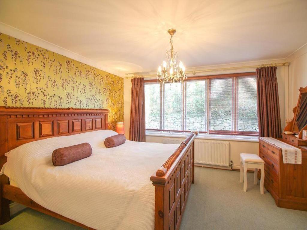 Dune Cottage sleeps 2 with parking pet friendly close to St Ives & Penzance view 5