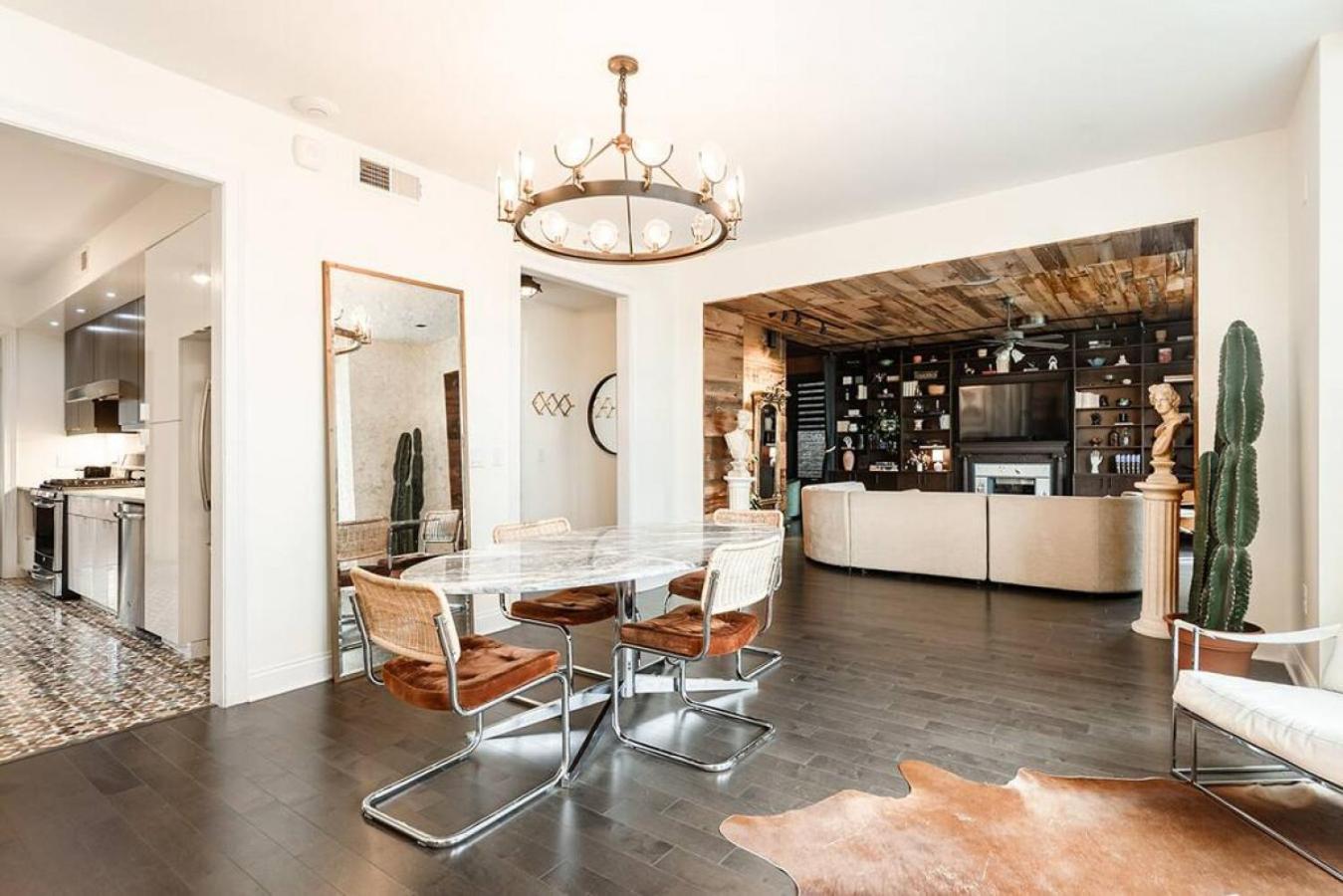 Luxury Penthouse Washington Park view 4