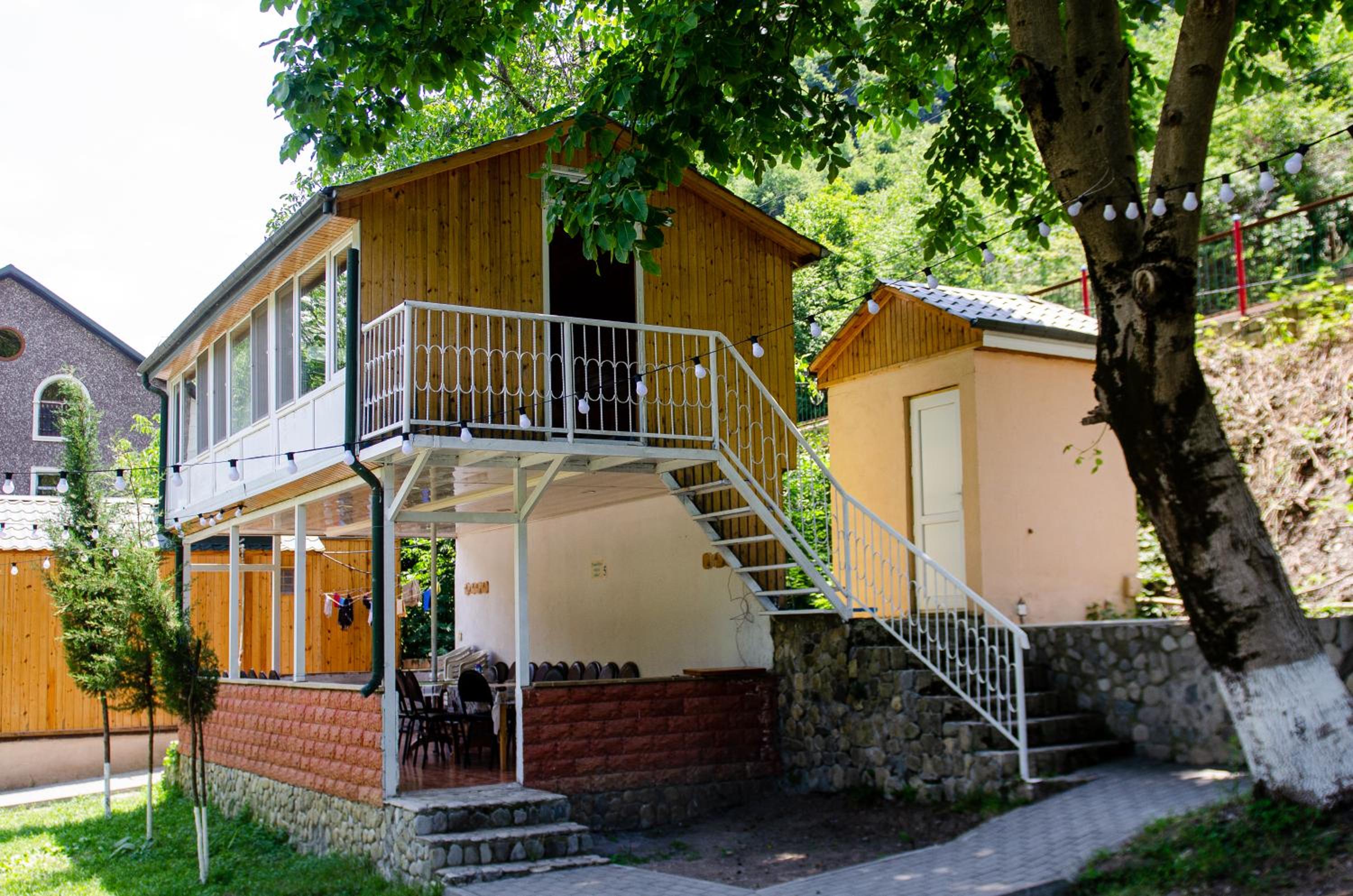 Family Inn