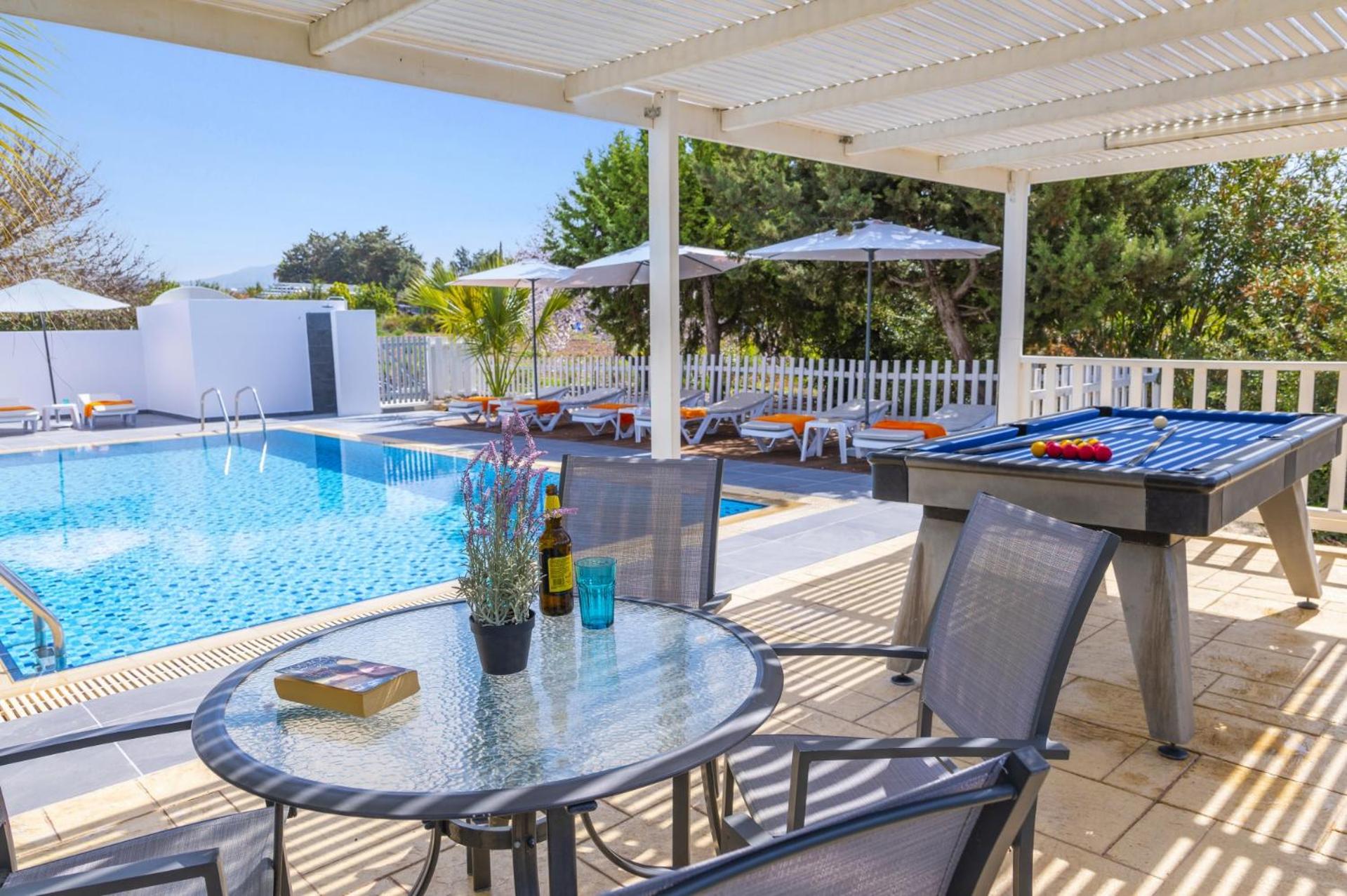Villa Antigoni by Villa Plus