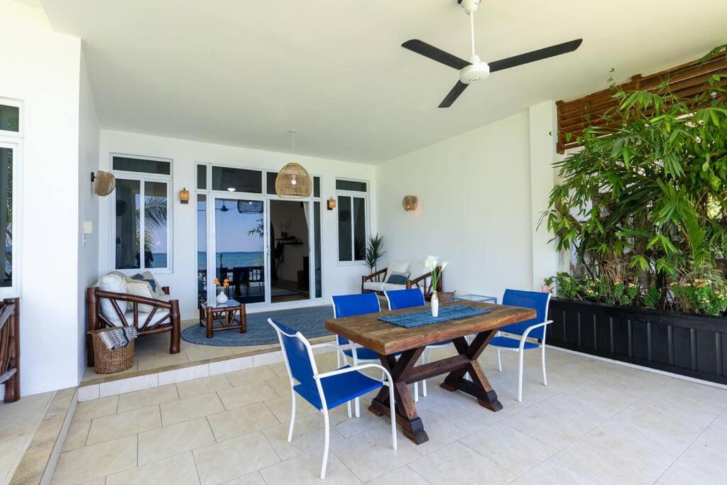 Ivy's Cove Beach Side Condo - Luxury Villa view 2
