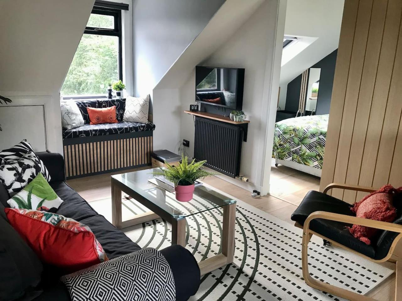 THE MORNINGSIDE APARTMENT Charming stylish apartment in the centre of Innerleithen