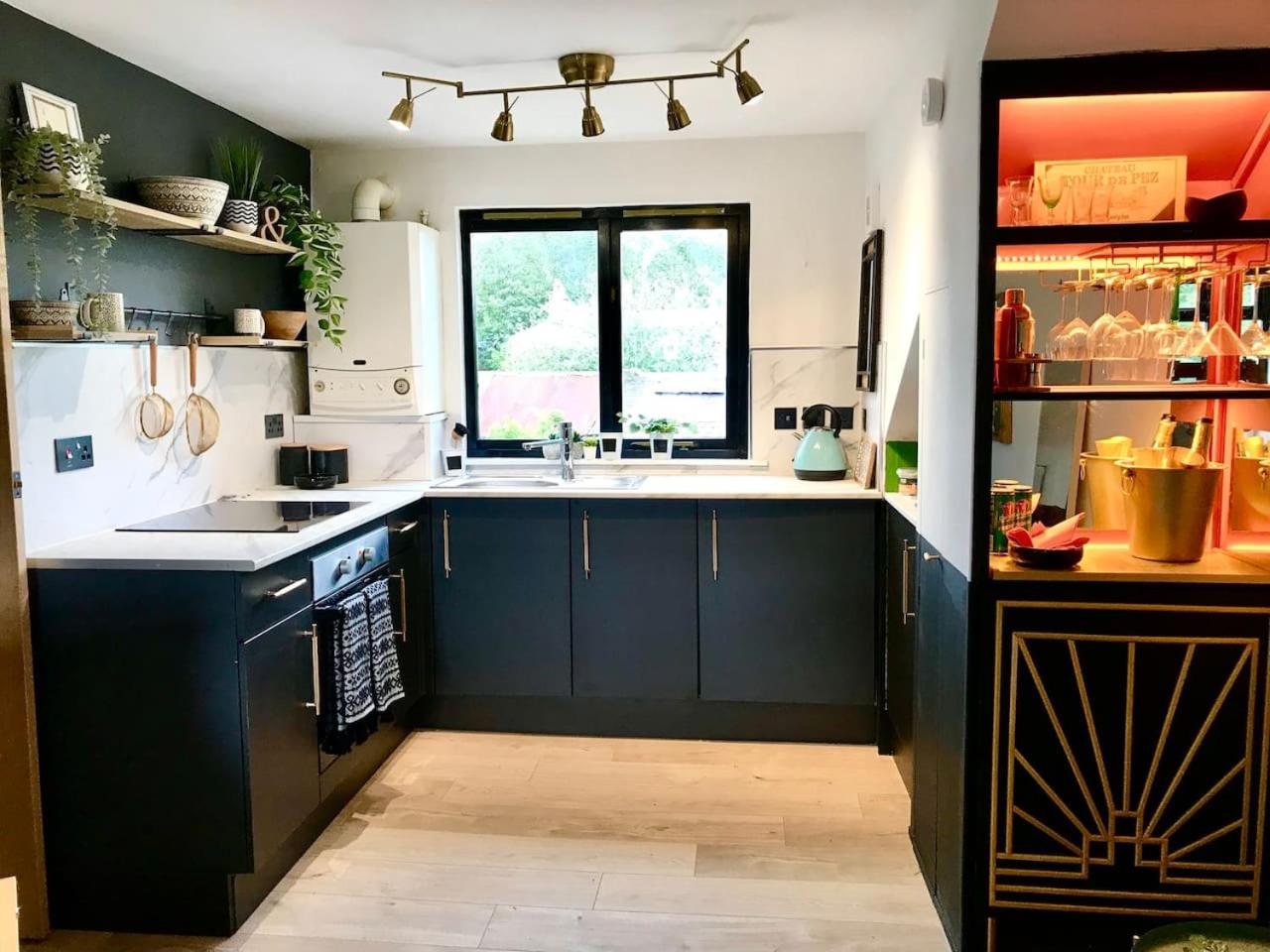THE MORNINGSIDE APARTMENT Charming stylish apartment in the centre of Innerleithen