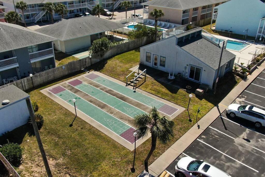 Steps to the Beach, Sleeps 6, Pool, Pickleball, 2 Balconies, Pier Park & 30A