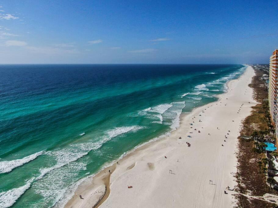 Steps to the Beach, Sleeps 6, Pool, Pickleball, 2 Balconies, Pier Park & 30A