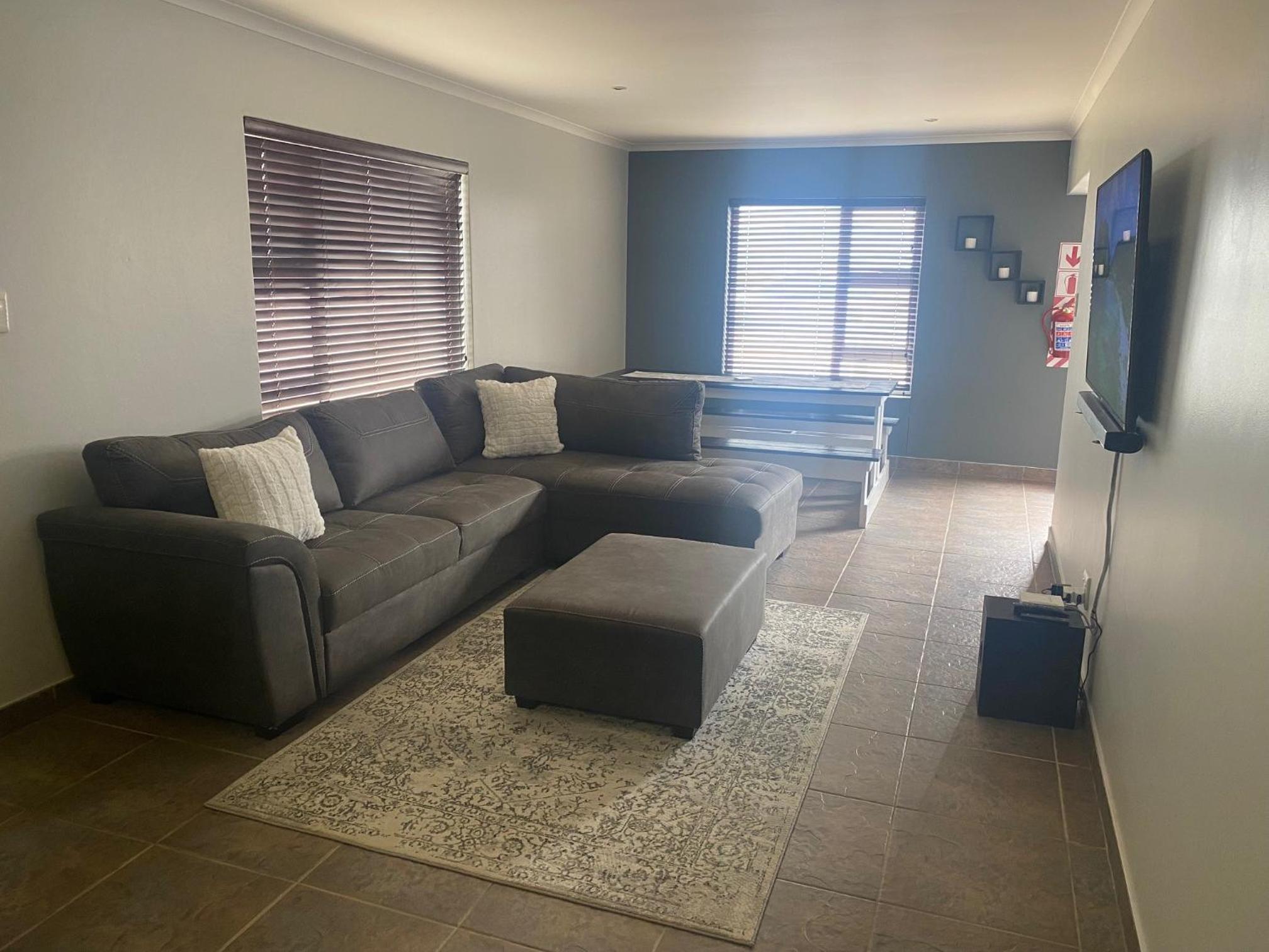 Riekert's Self-Catering Apartment @Silver Sands view 2