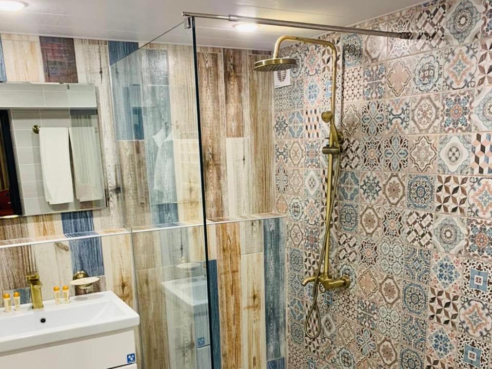 Luxury Aspar Apartment