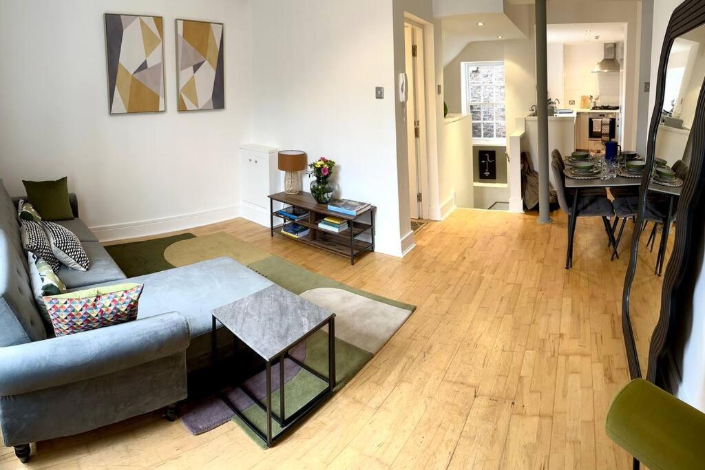 The Quirky Quarter- 2Bedrooms Apartment