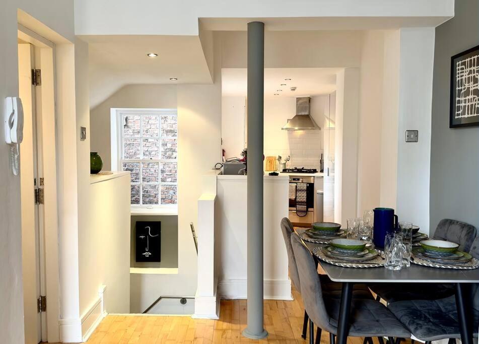 The Quirky Quarter- 2Bedrooms Apartment