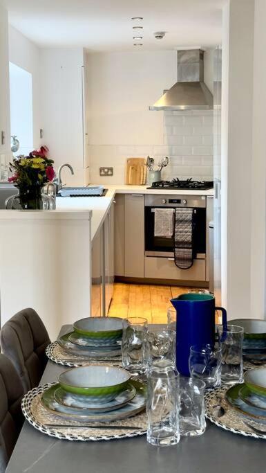 The Quirky Quarter- 2Bedrooms Apartment