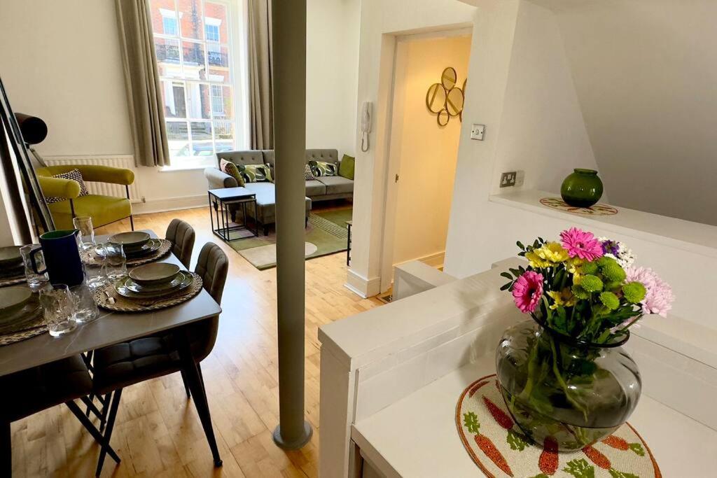 The Quirky Quarter- 2Bedrooms Apartment
