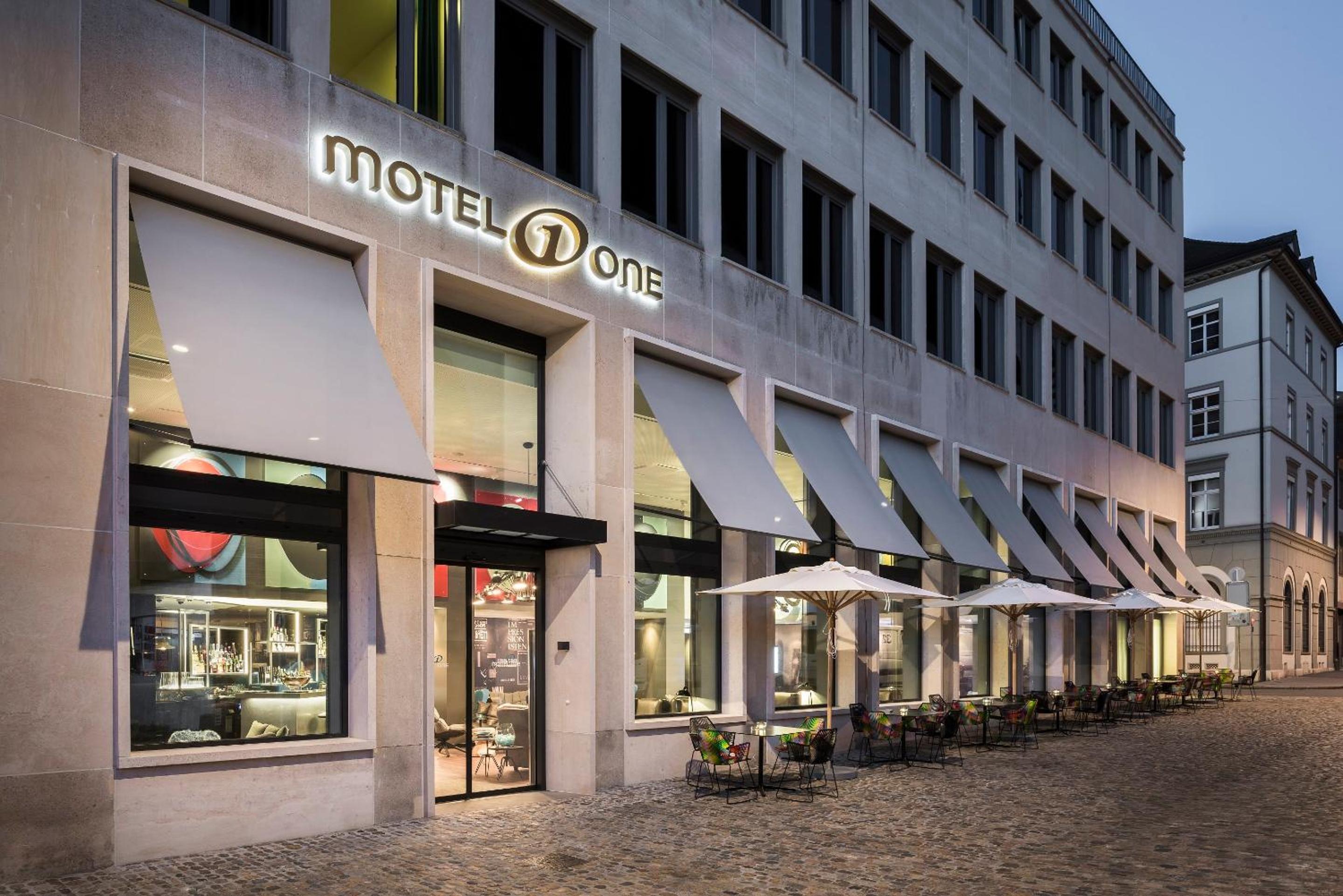 Hotel Motel One Basel - Image 1