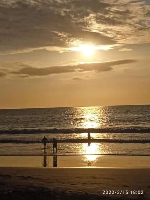 Casa Playa San Jacinto Manabi