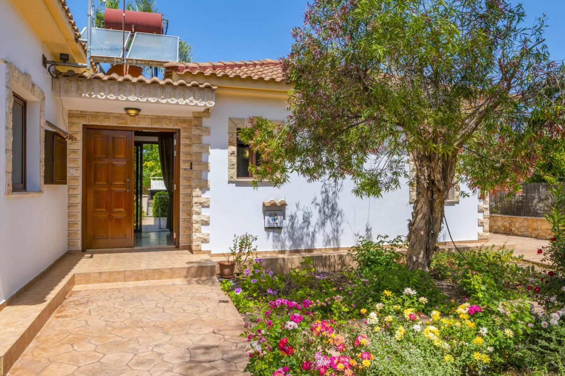 Villa Elissa by Villa Plus
