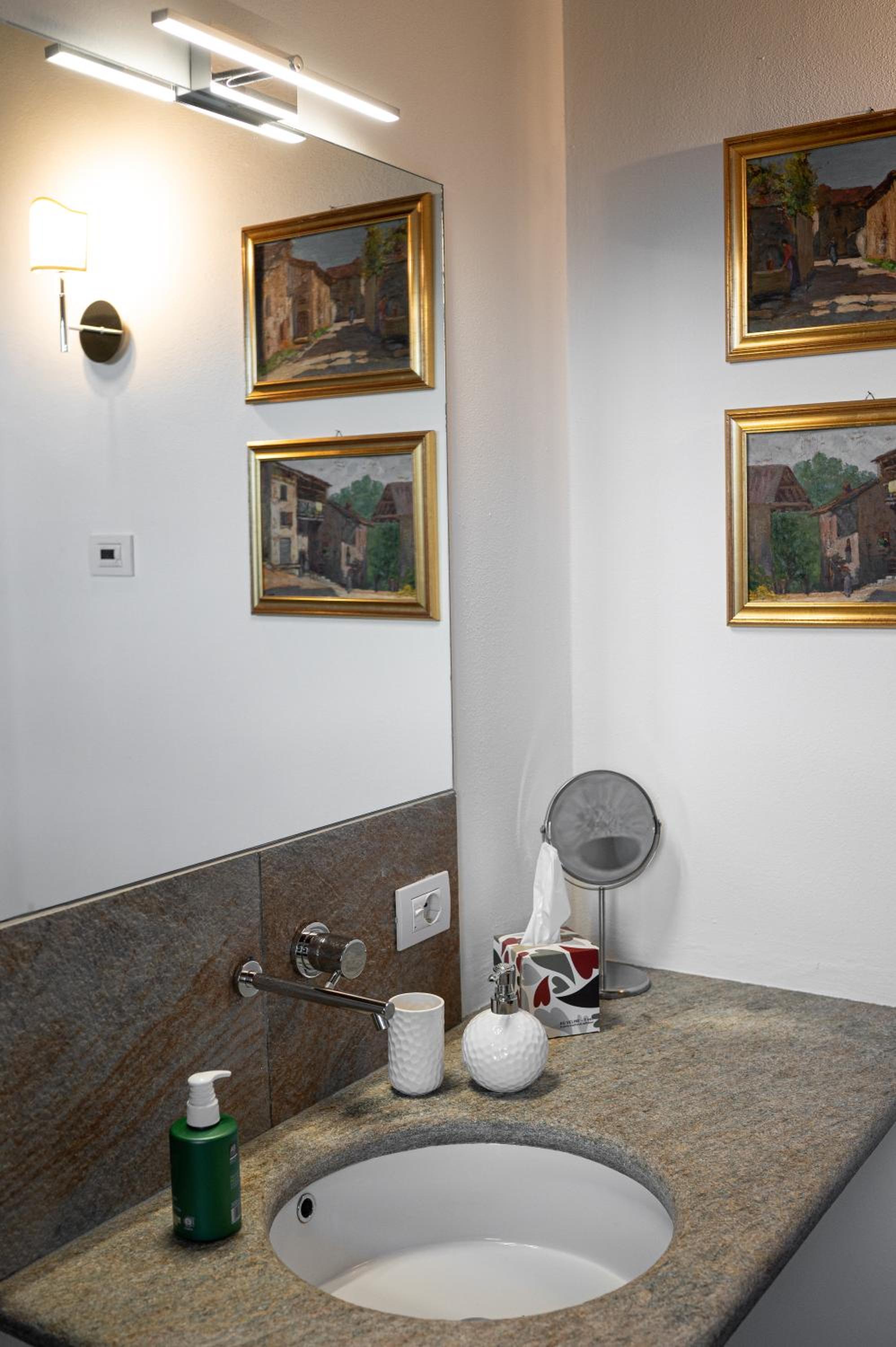Photo 46