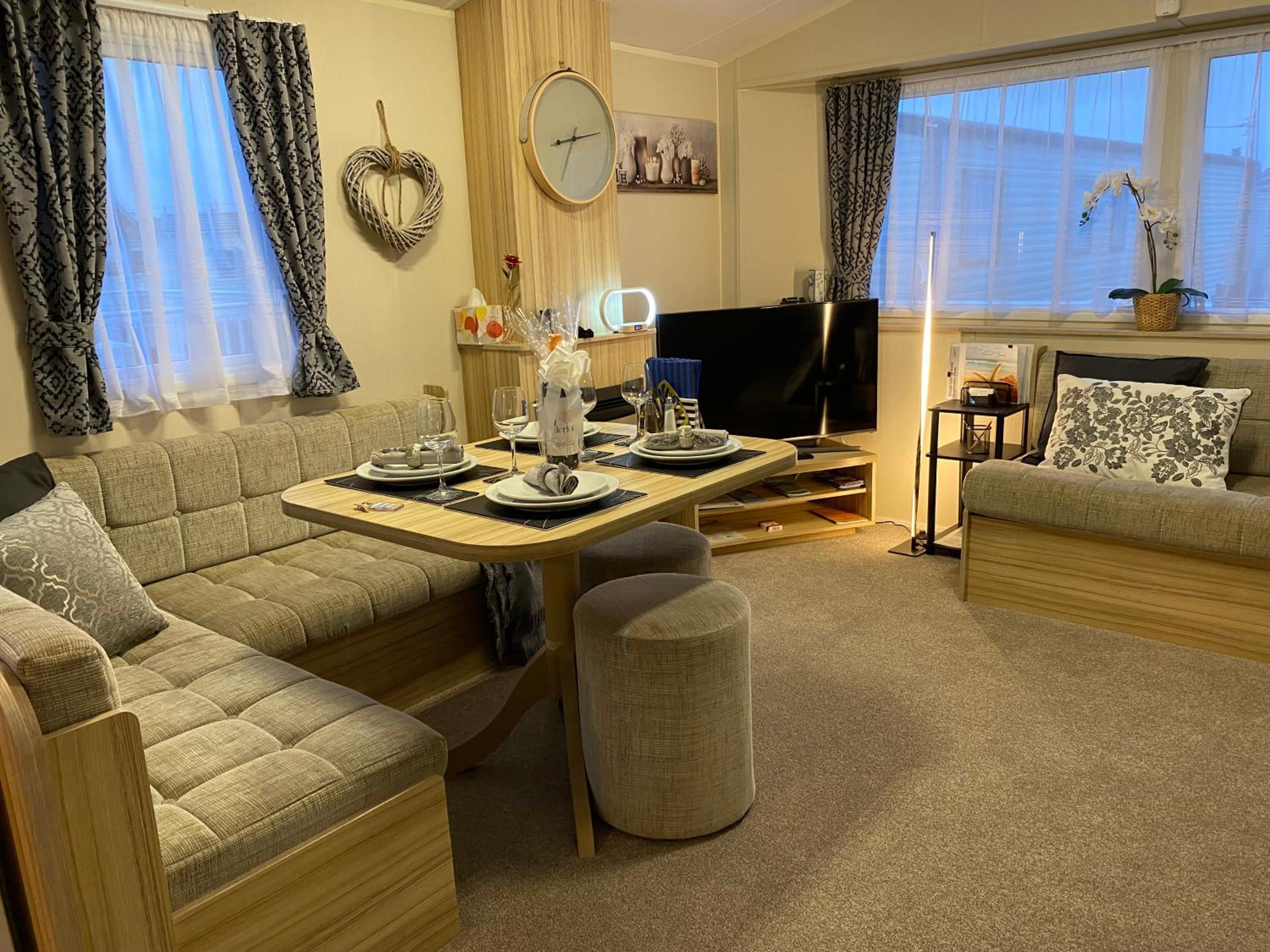 Comfy Cosy Caravan_Romney Sands view 2