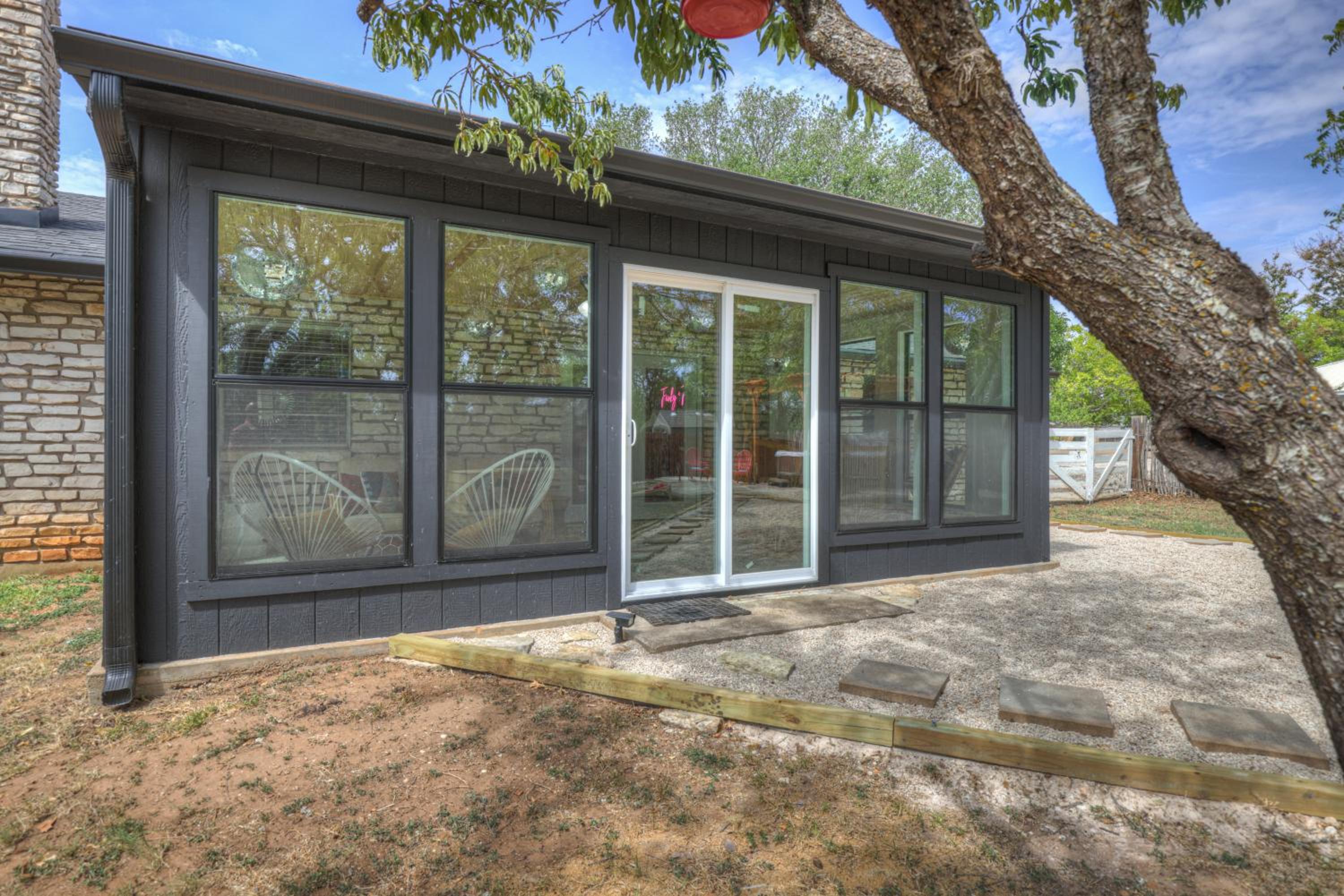 Eclectic Fun Haus with Hot Tub - 3 Min Drive to Main view 3