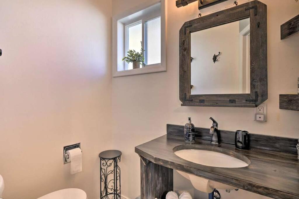 Stunning highly sought house w/ river access nearby
