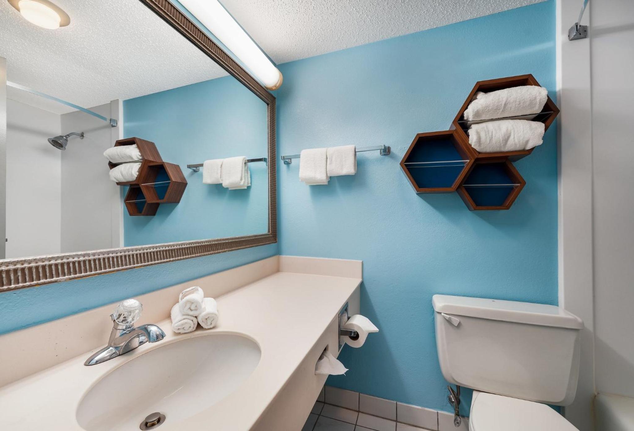 HomeTowne Studios by Red Roof Painted Post - Property Image 15