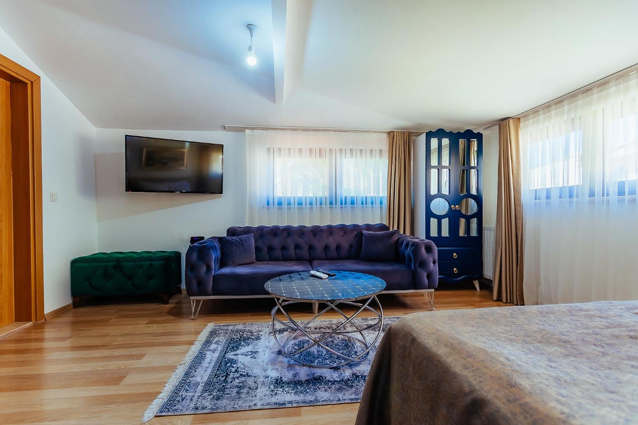 Taksim Wonder Suitleri - Image 129