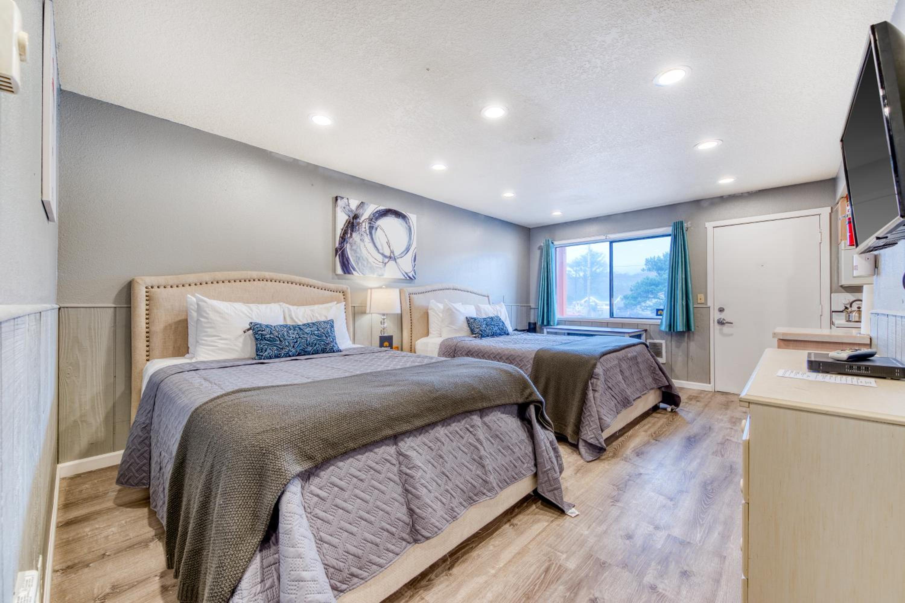 Sea Treasures Inn Units #101-104, #114, & #115