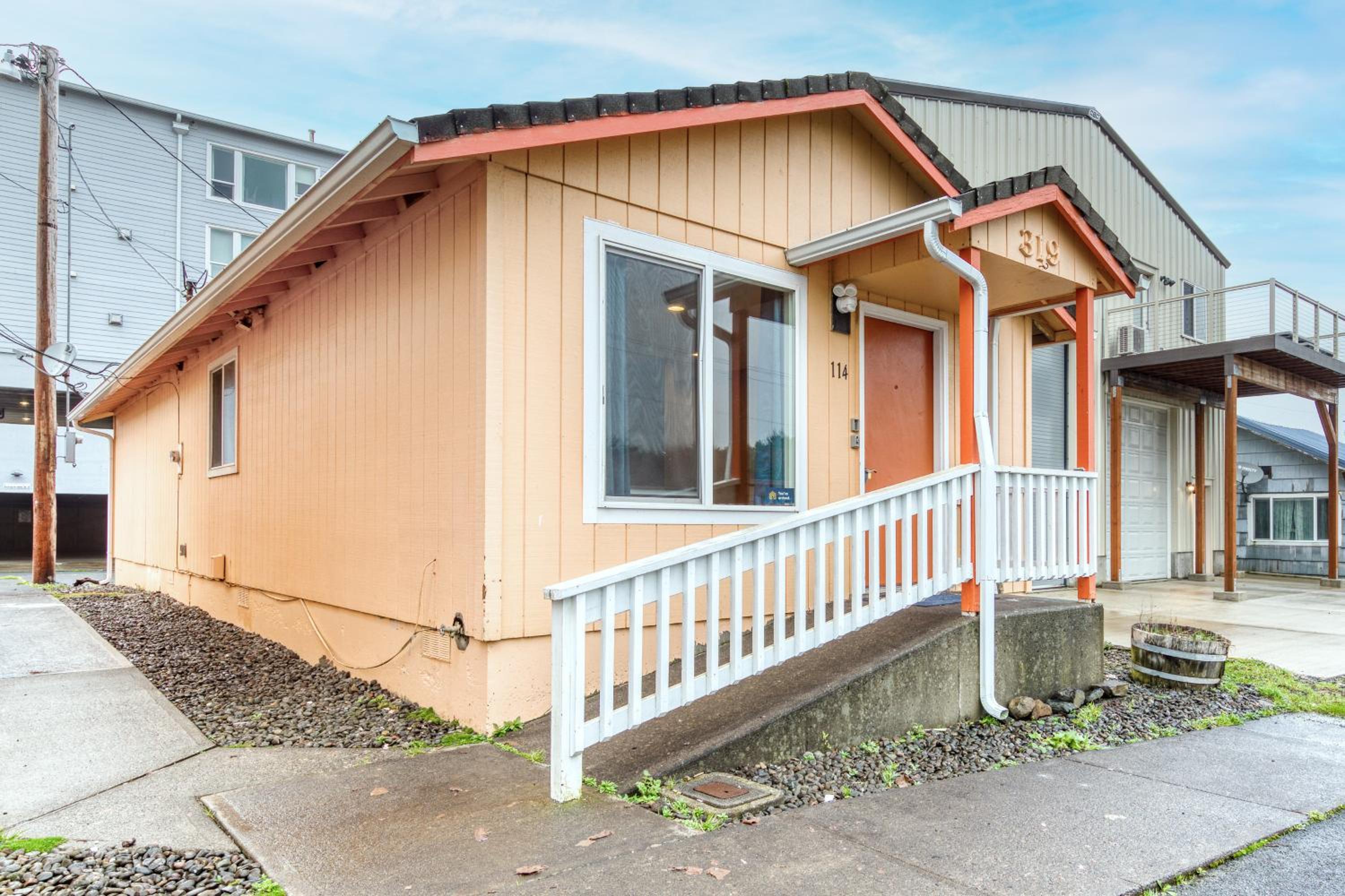Sea Treasures Inn Units #101-104, #114, & #115