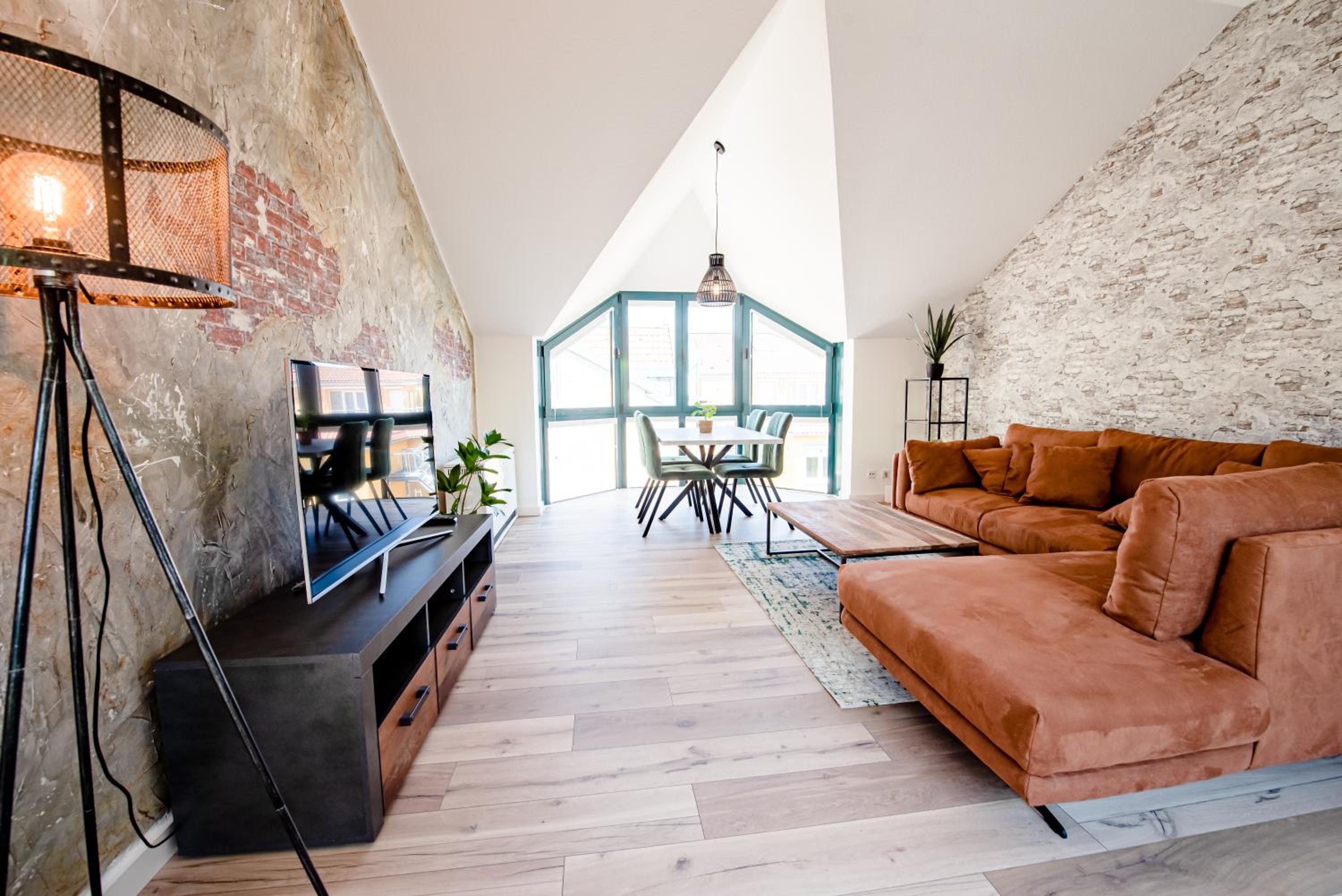 Industrie Stil Apartment unweit vom See