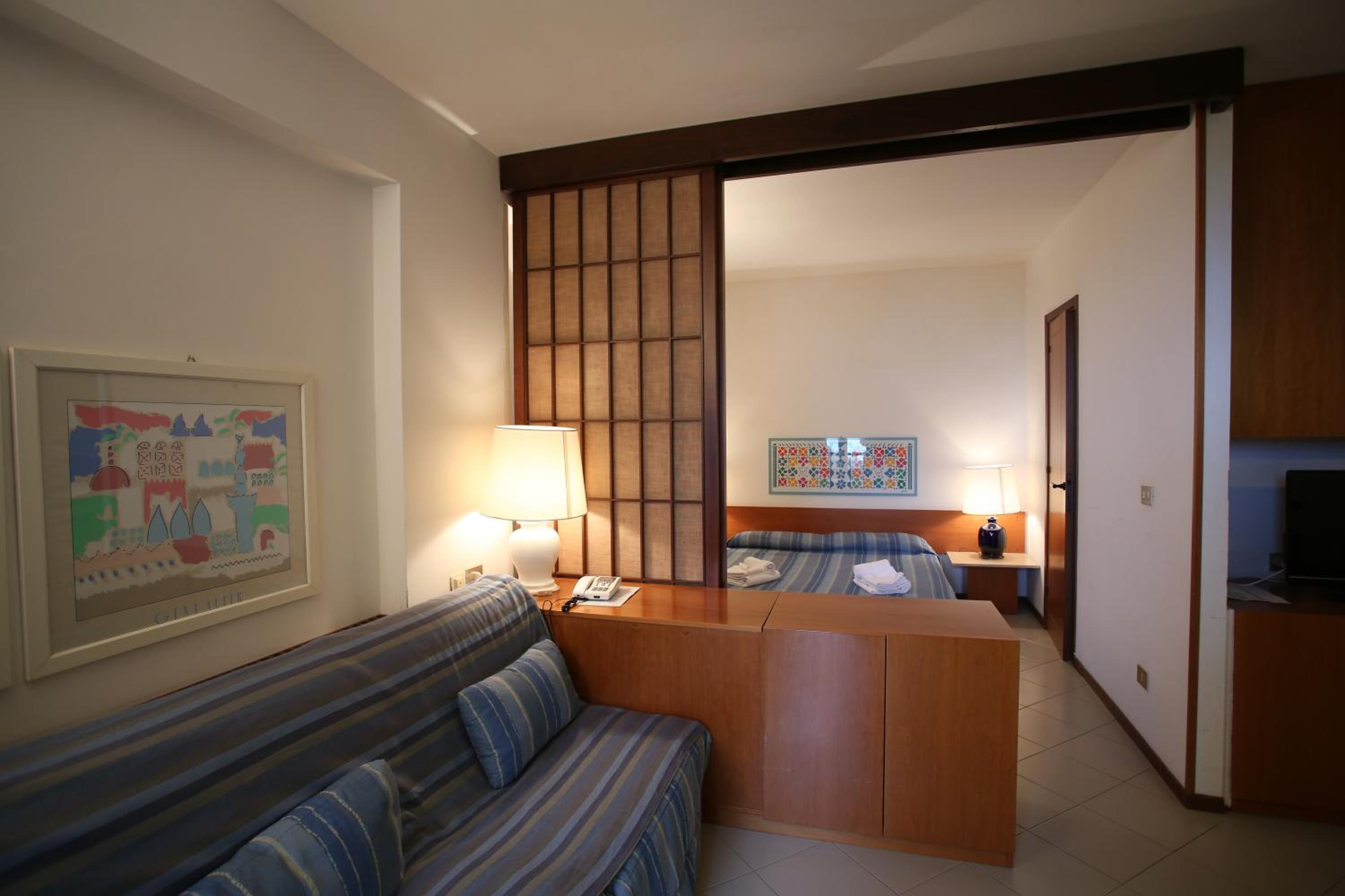 Holiday Homes Marina apartments