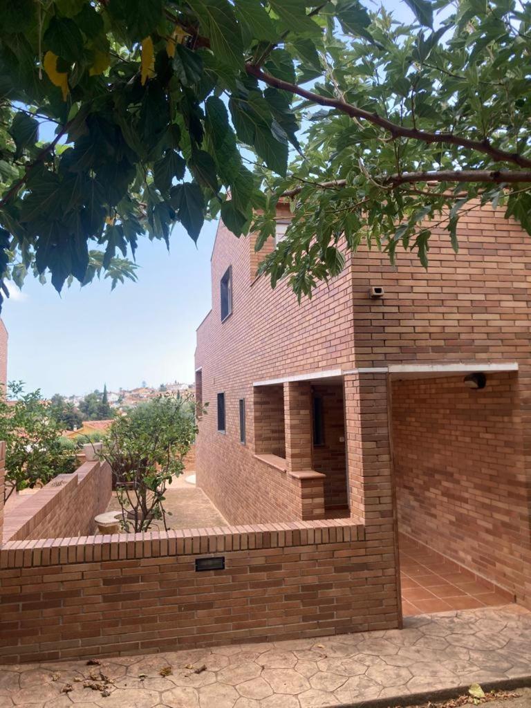 GRANDIOSO CHALET EN CASTELL DE POBLA MONTORNES